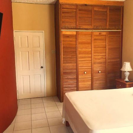 Yaad Hostel Montego Bay Luaran gambar