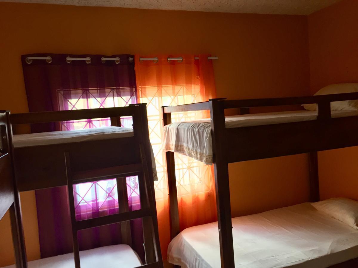 Yaad Hostel Montego Bay Luaran gambar