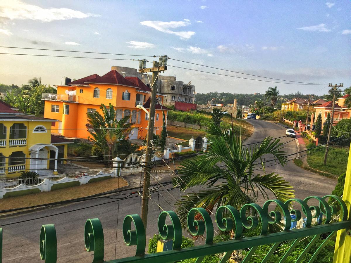 Yaad Hostel Montego Bay Luaran gambar