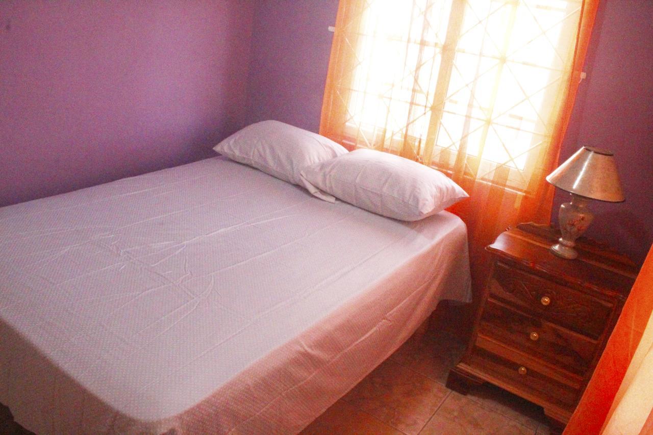 Yaad Hostel Montego Bay Luaran gambar