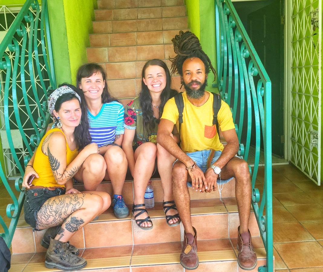 Yaad Hostel Montego Bay Luaran gambar